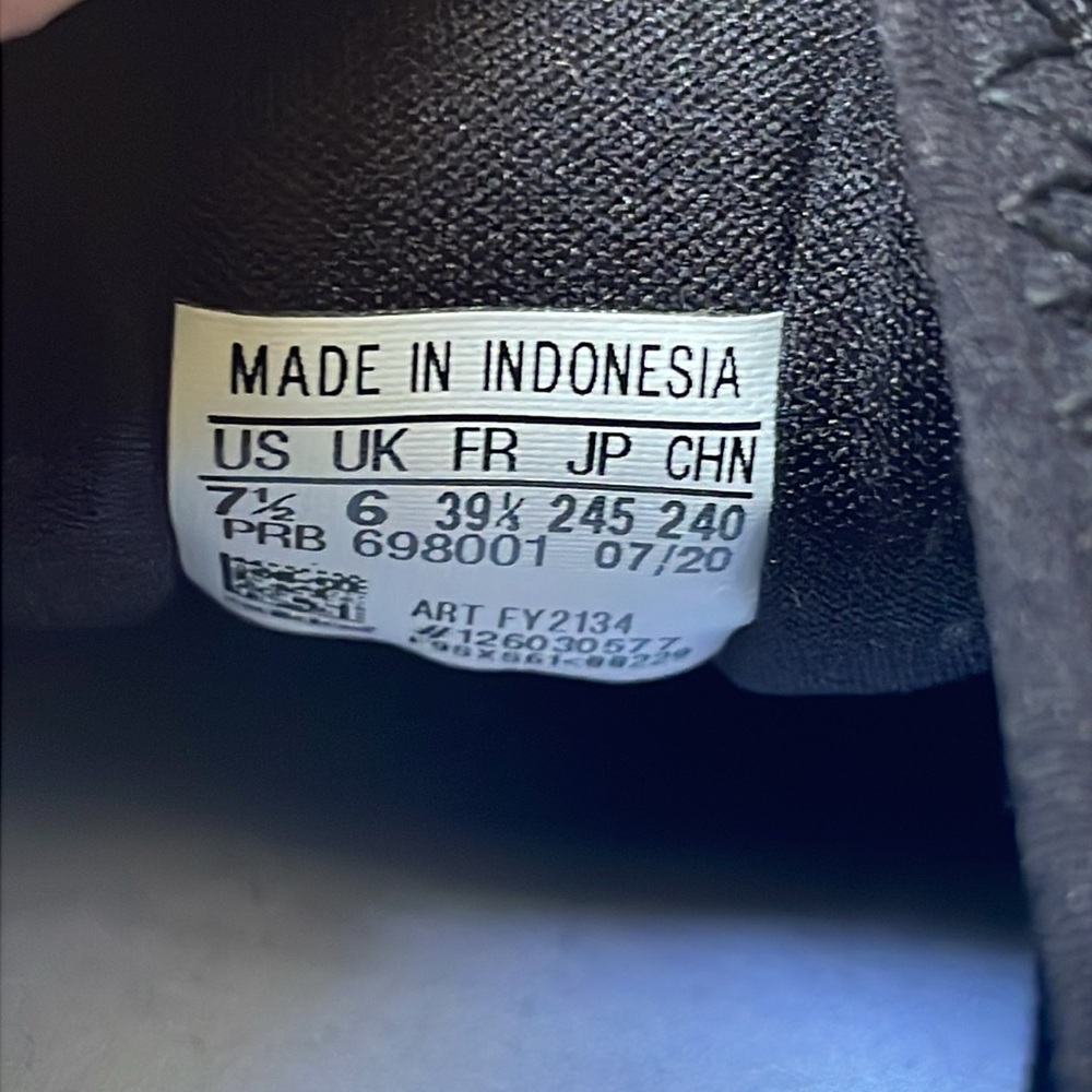 Women’s Adidas Swift Run X Sneakers - Picture 9 of 9